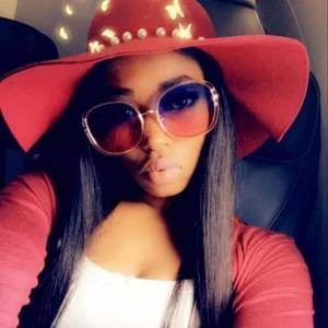 Meet your Posher, Lovethalie